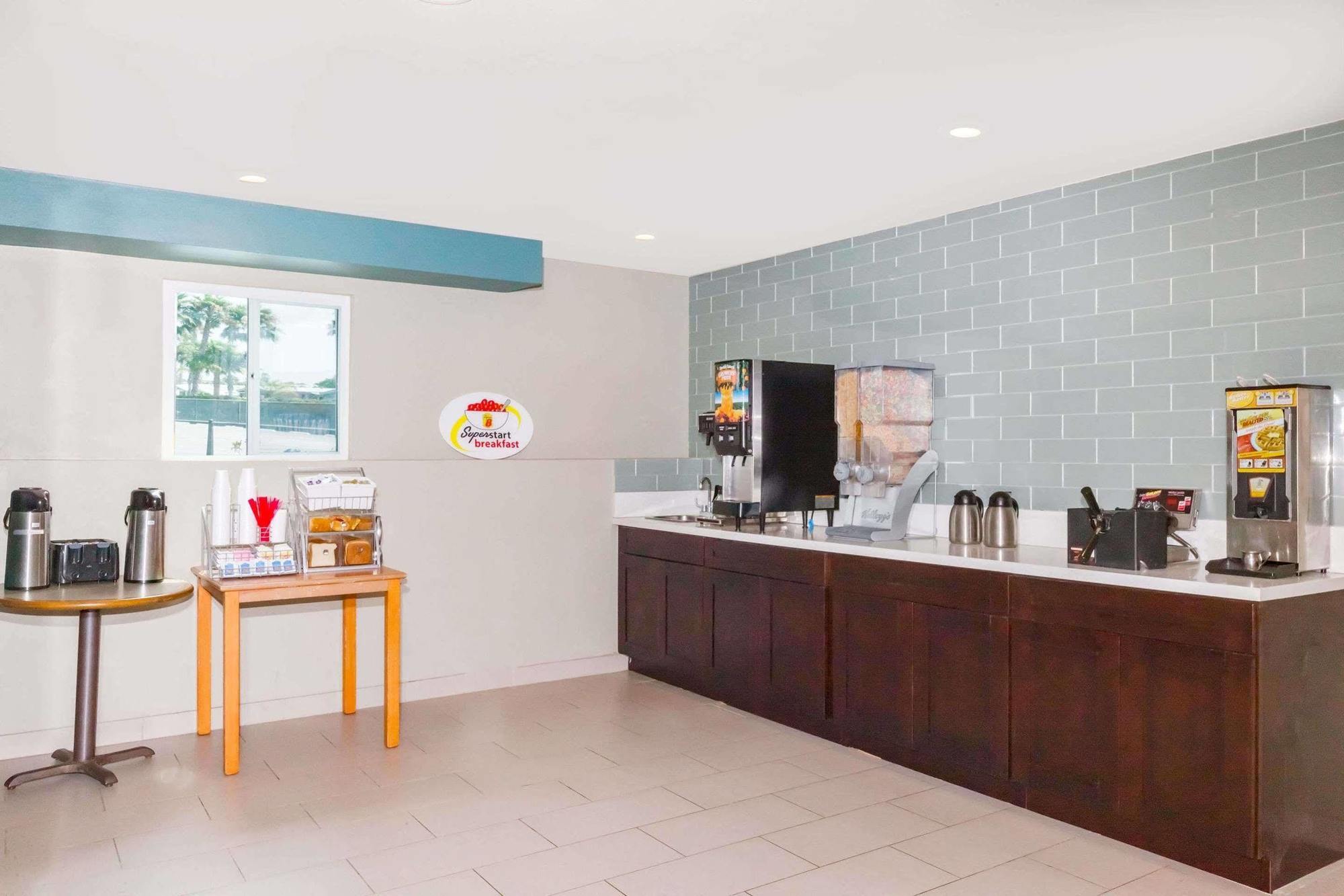 Super 8 By Wyndham San Diego/Imperial Beach Exteriér fotografie